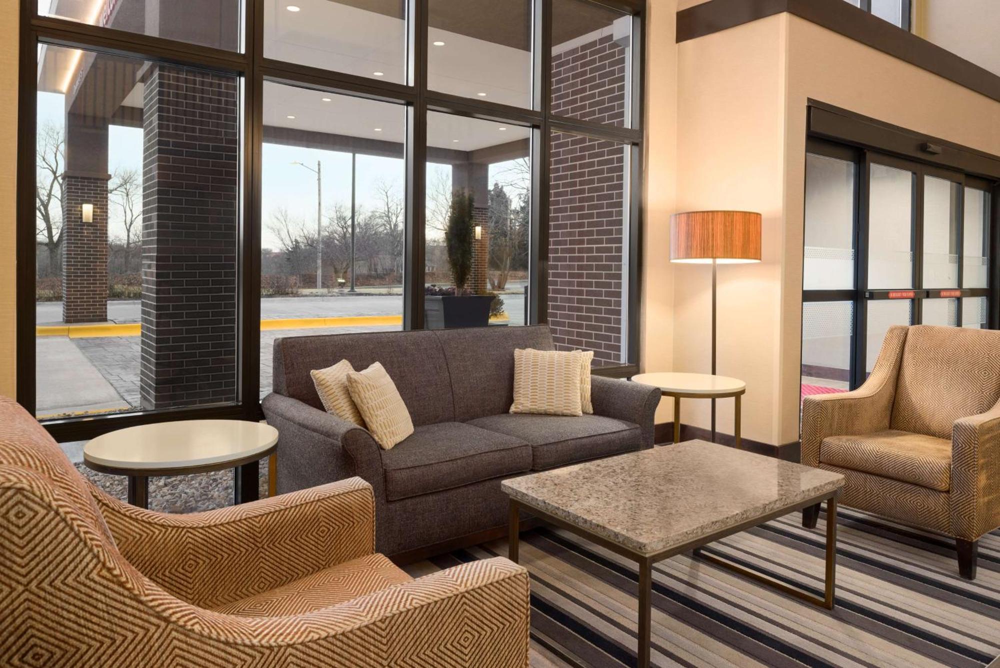 Hampton Inn Lawrence Exterior photo